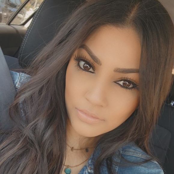 Meet your Posher, Audrey - Picture 3 of 3